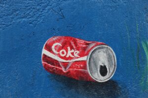 Das passiert im Körper, wenn man eine Dose Cola trinkt